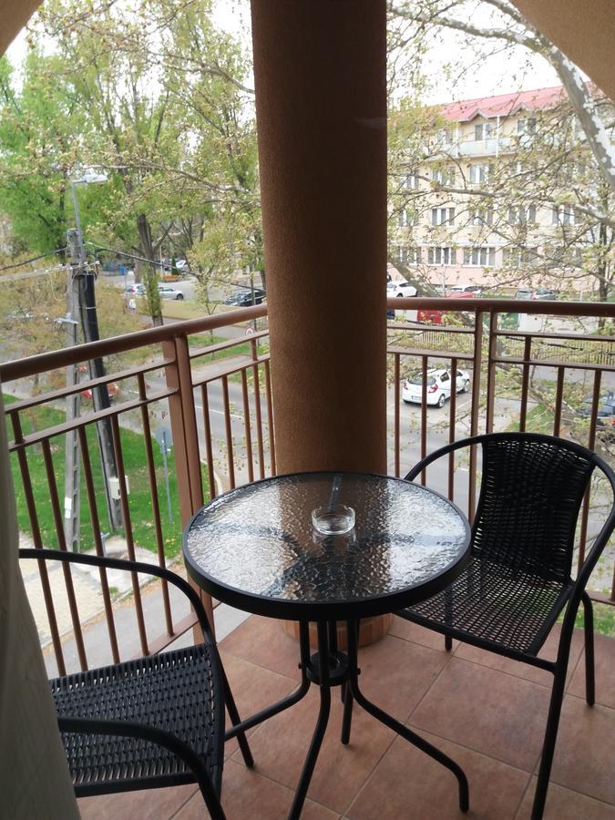 Tahiti Apartman Hajduszoboszlo Exterior foto